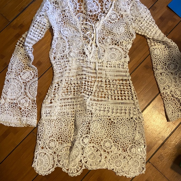 Pretty little thing white lace dress - Picture 2 of 2